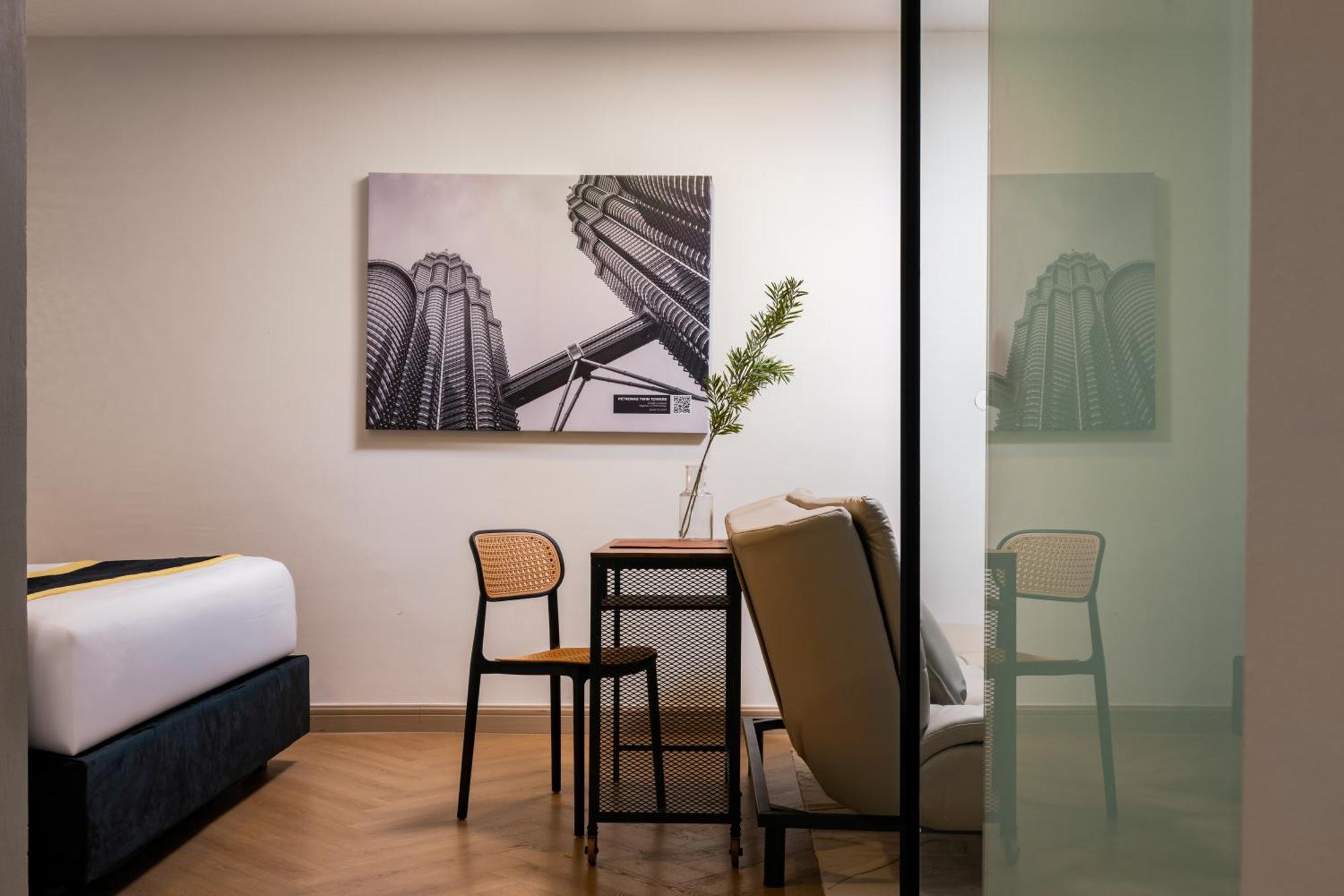 Bryqs Hotel Kuala Lumpur Extérieur photo